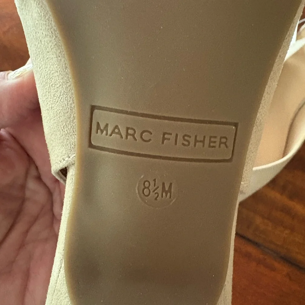 Marc Fisher women’s sling back pumps. Shoes. - Picture 3 of 7
